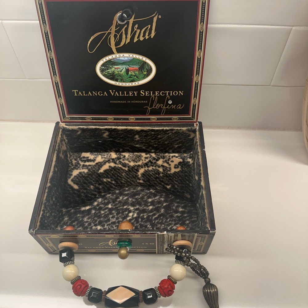 Astral Talanga Valley Selection Box with Beaded Bracelet